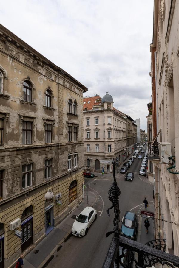 Csengery Deluxe Home With Balcony Budapest Exterior photo